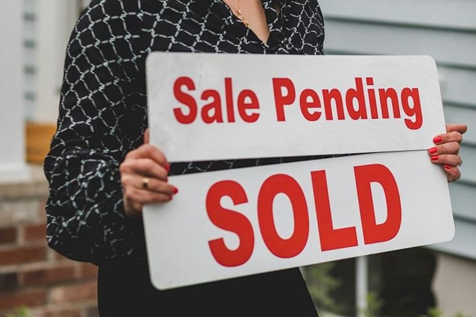 house pending sale to a texas home buyer